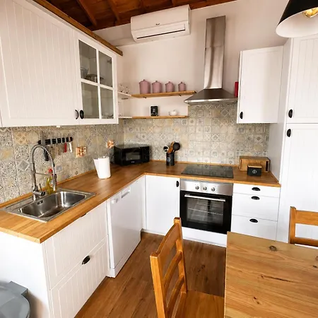 Вилла Pico Island 2 - Oceanfront Retreat *